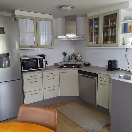 Type B Comfort Four-person At The Water Resort Terwolde